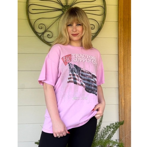 Vintage 2000’s Tractor Supply Co. Graphic Tee Shirt in Light Pink • Western - M - Picture 4 of 10
